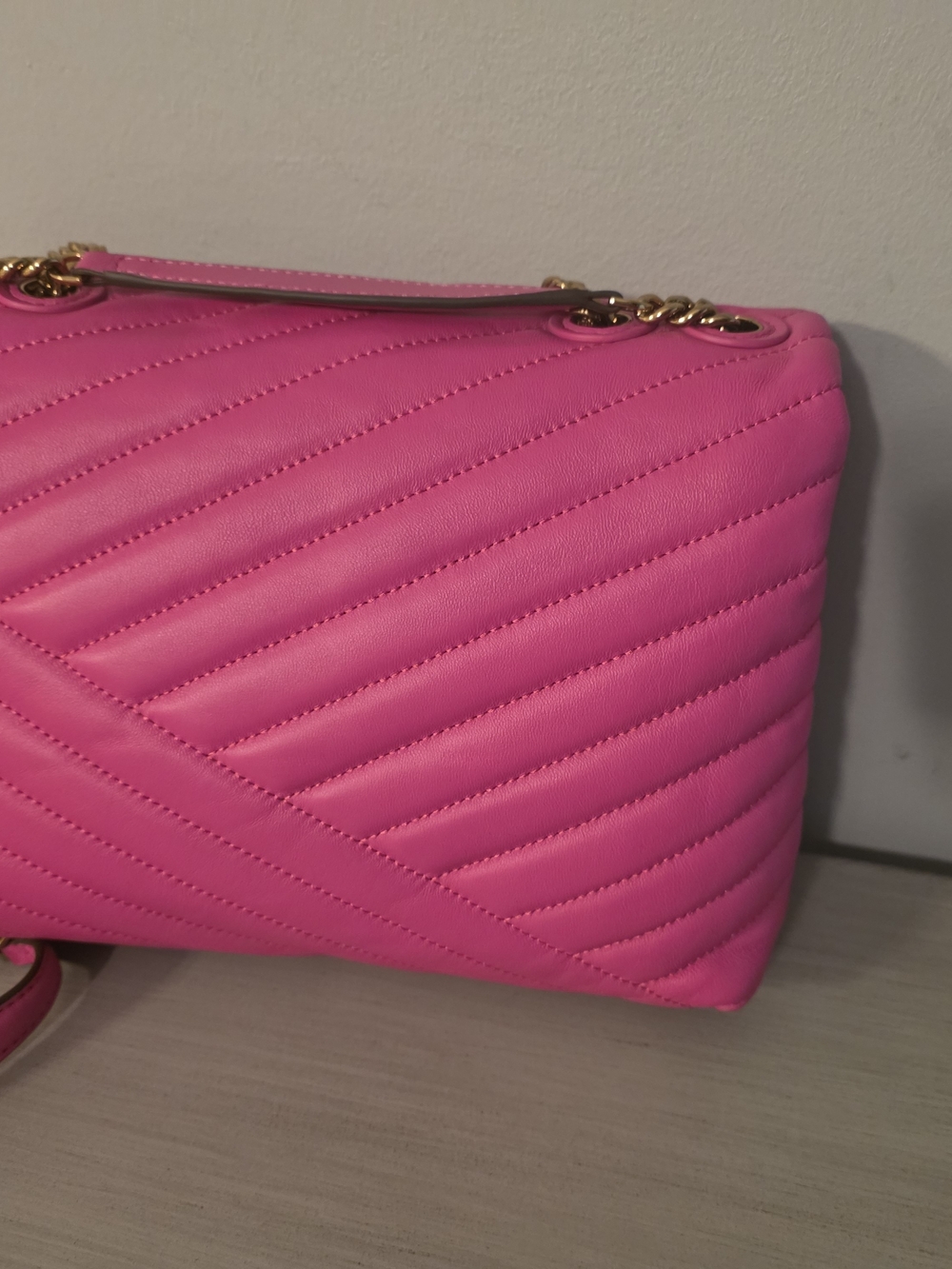 Tory Burch Hot Pink Quilted Flap Crossbody with Gold Chain - Picture 3 of 6